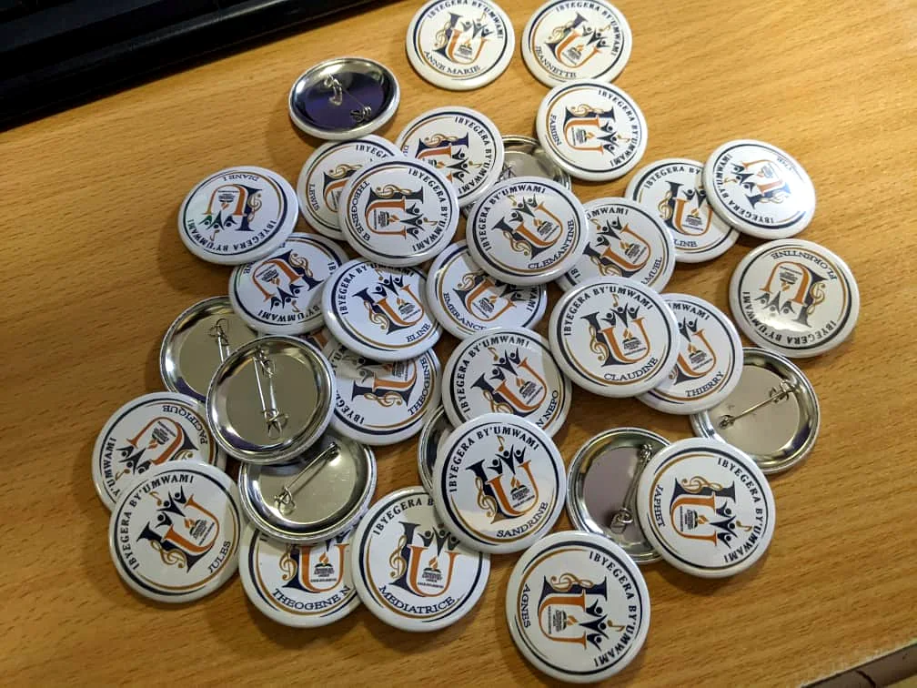 Custom Badges by Colora Studio